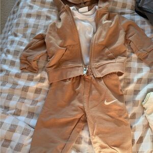 Baby nike Tan Sweatsuit Set